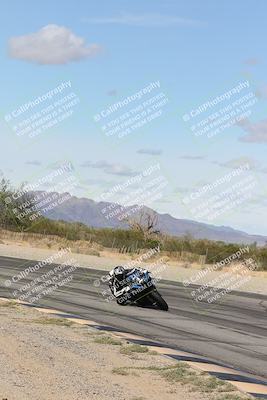 media/Nov-16-2025-Race Pace (Sun) [[8c5fa54630]]/Verified Riders/4-Turn 3 Inside (1050am)/